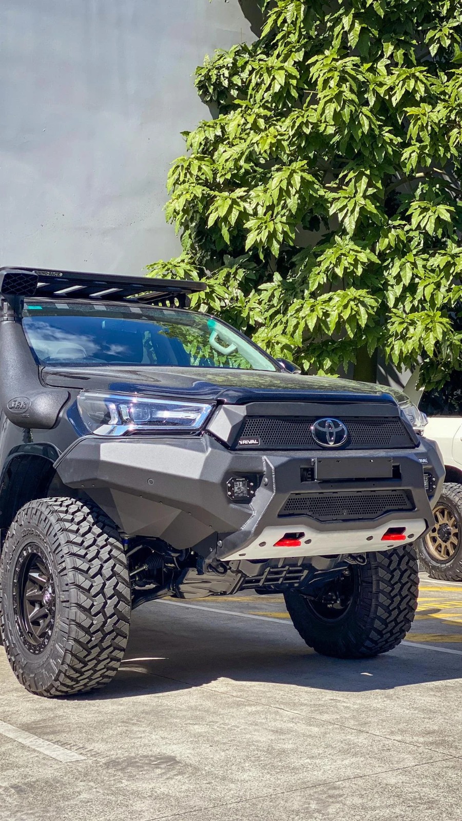 Bumper Rival Toyota Hilux Roggue - Imagen 2