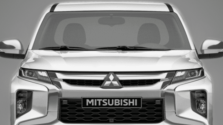 Vista frontal de Mitsubishi L200.