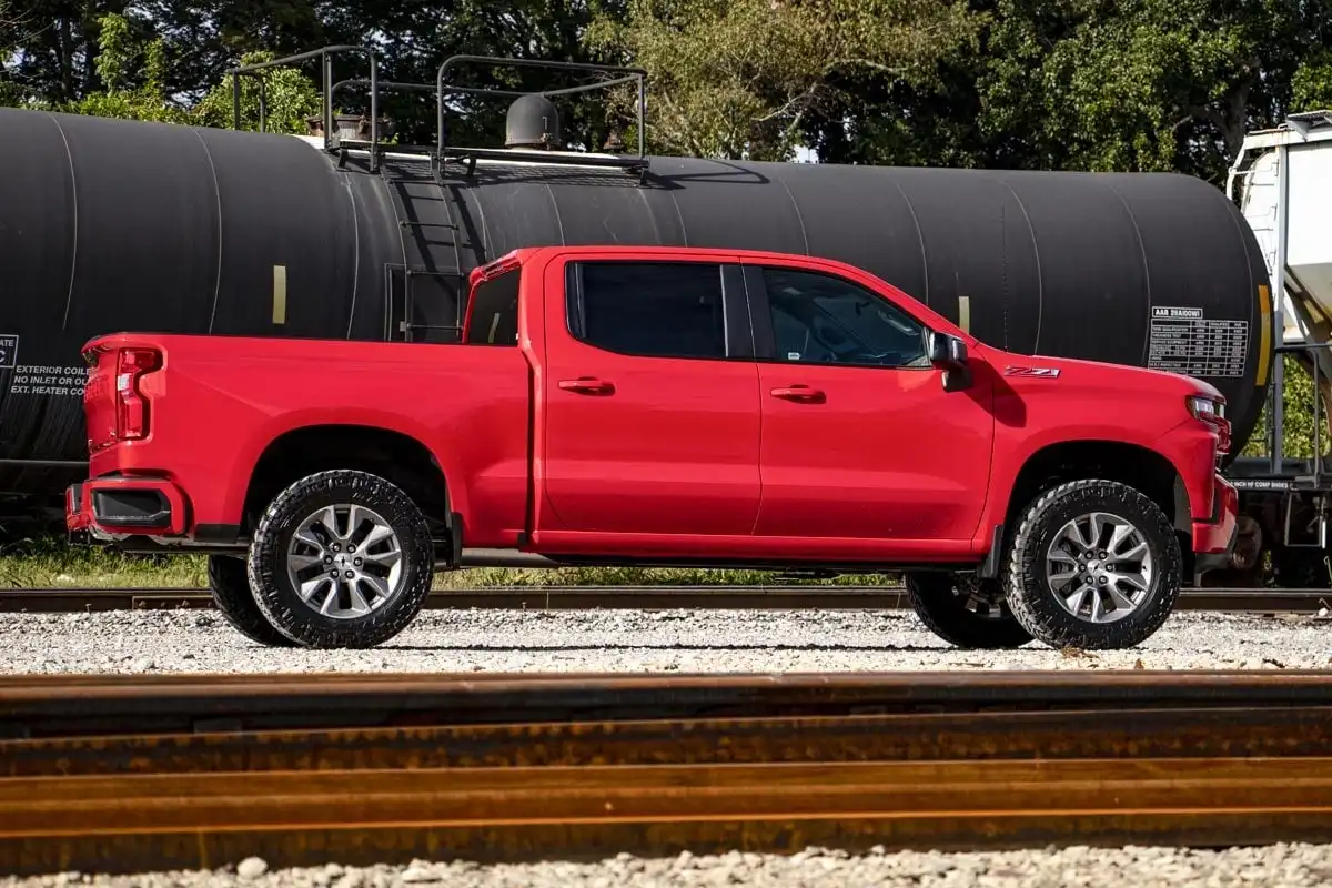 Levante de 3 pulgadas Rough Country Silverado en talleroffroad.cl