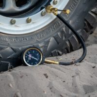 Desinflador rápido Dobinsons con manómetro de 0 a 60 psi — TR80-3837